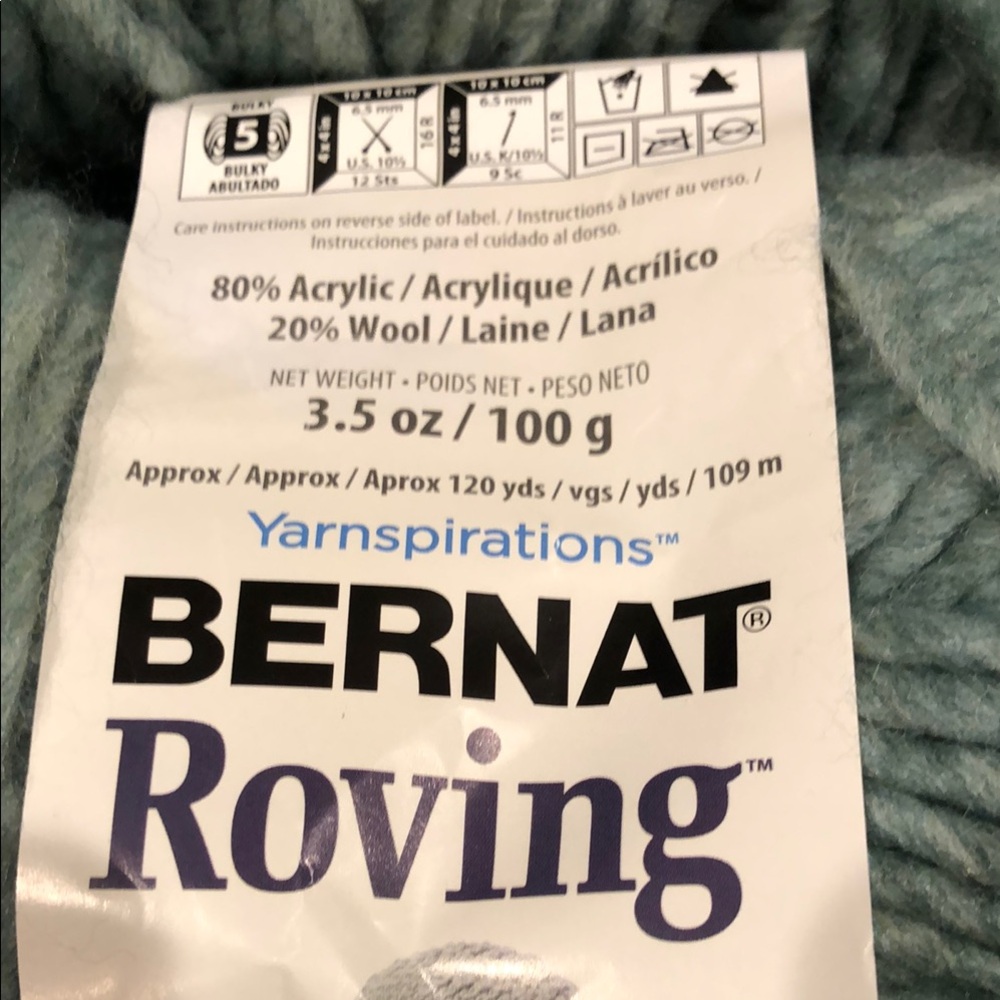 Bernard Roving Chunky Yarn 8 skeins - Picture 2 of 7
